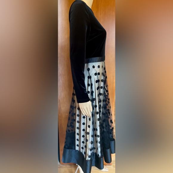 COPY-VALENTINO Velvet, Satin Trimmed, Polka Dot Net Black & Gold Dress Size S - Picture 4 of 11